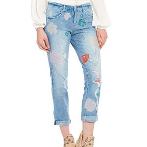 🆕 Jessica Simpson Embroidered Cuffed Jeans 🌸